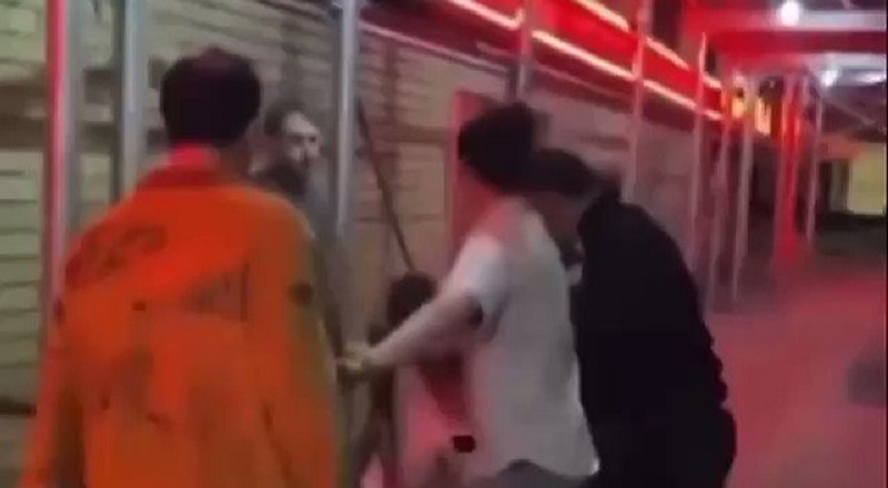 ZAYN fights man in middle of street