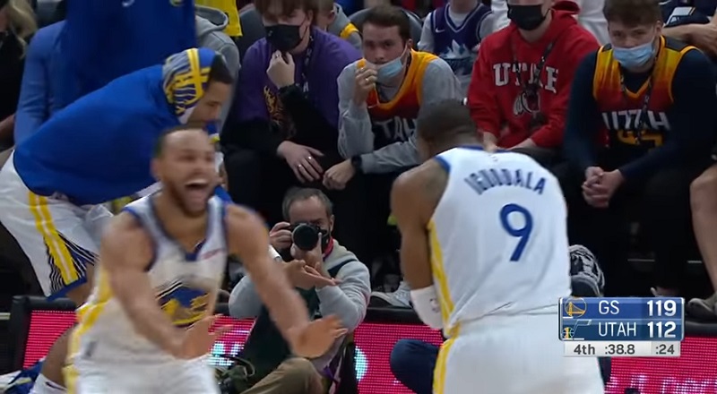 Steph Curry goes crazy after Andre Iguodala hits dagger 3