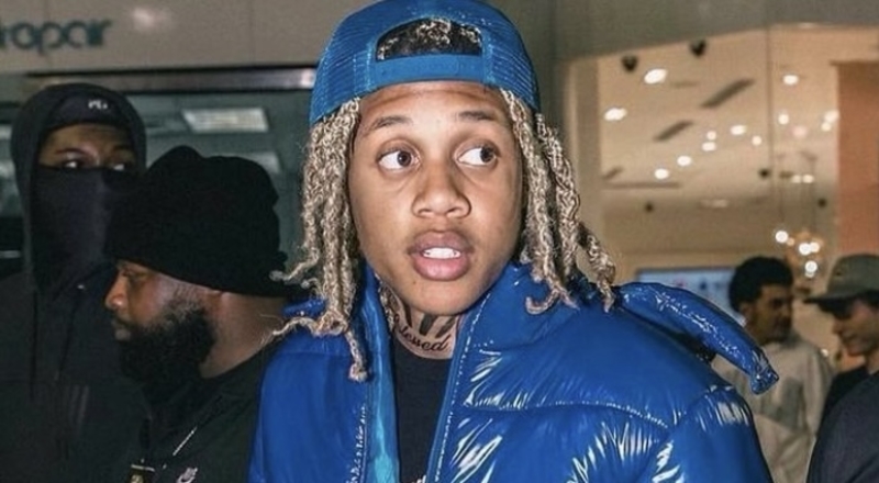Lil Durk lookalike confuses fans at a mall