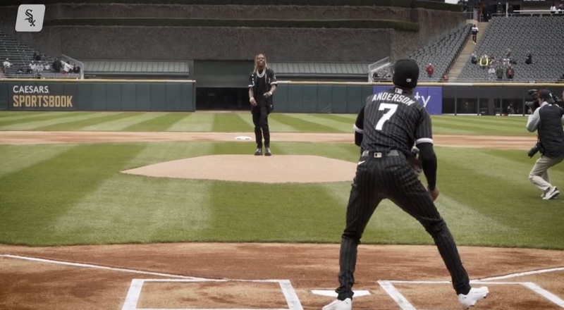 Lil Durk throws first pitch at White Sox game 