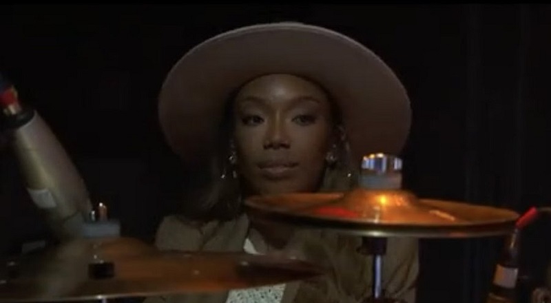 Brandy trends on Twitter over facial expression as Ray J sang in Verzuz
