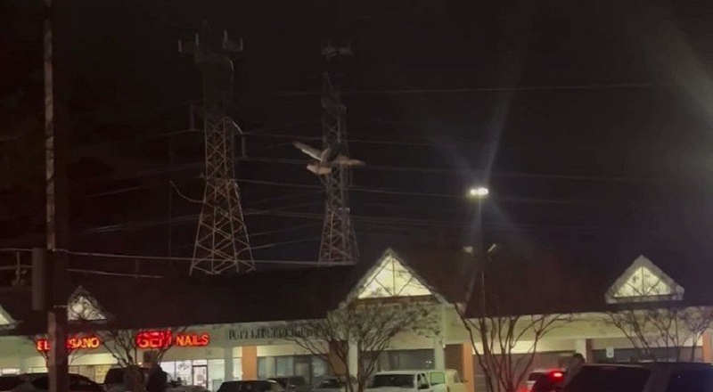 Aircraft crashes into powerlines in Maryland causing outages