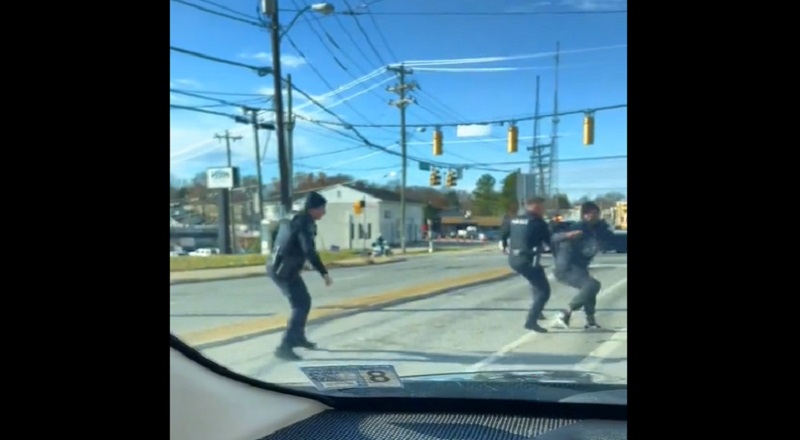 Man loses cops running on foot so they give up chasing him