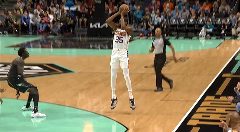 Kevin Durant makes Phoenix Suns debut vs Charlotte Hornets