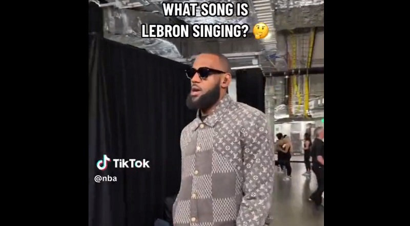 LeBron James raps random song while entering Warriors' arena